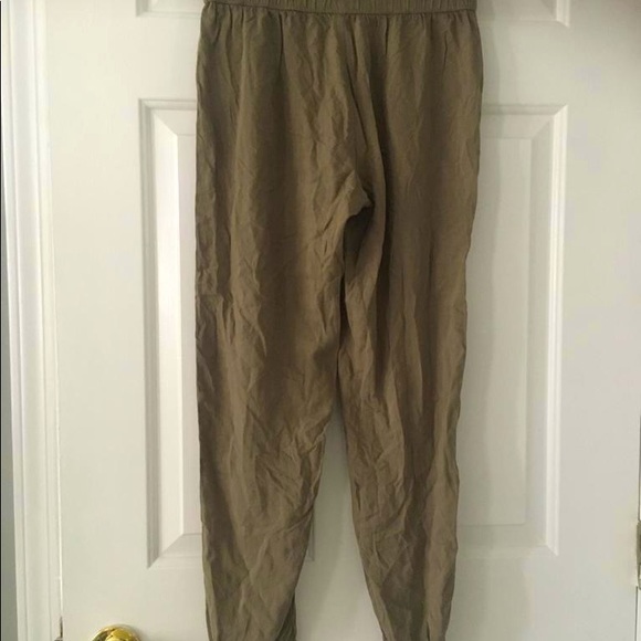 NWOT ARITZIA Tna Light Green Tapered Pants+Pockets Elastic Waistband - Picture 2 of 7